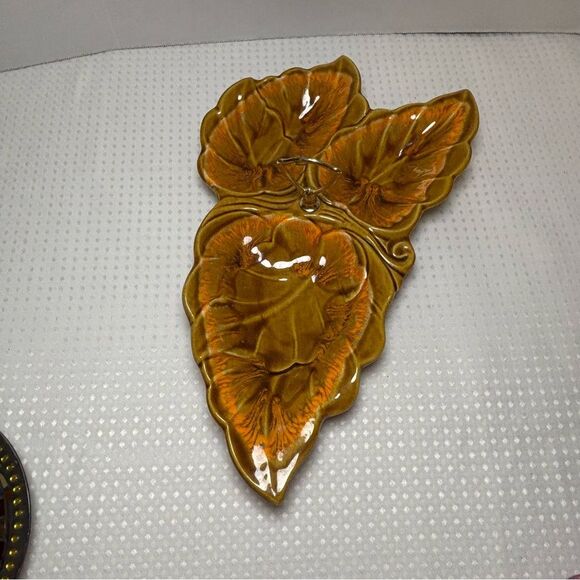 Vintage MCM Santa Anita Ware R-27 Three Leaf Glossy Glazed Art Pottery Dish - Picture 4 of 9